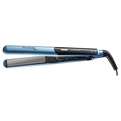 Aqui estão algumas opções de texto ALT, variando em detalhe e foco: **Opção 1 (Simples e Direto):** `Prancha Britânia Titanium Blue` **Opção 2 (Um pouco mais descritiva):** `Prancha Britânia Titanium Blue, para alisar e modelar cabelos.` **Opção 3 (Incluindo cor e voltagem, se visíveis na imagem):** `Prancha Britânia Titanium Blue, azul, bivolt.` **Opção 4 (Focando na marca):** `Prancha Britânia, modelo Titanium Blue, ideal para um cabelo liso e brilhante.` **Qual escolher?** A melhor opção depende do contexto da imagem e do que você quer enfatizar. * Se a imagem mostra claramente a cor e o modelo, a opção 1 ou 2 são boas. * Se a cor é um destaque, a opção 3 é melhor. * Se você quer fortalecer a marca, a opção 4 pode ser a melhor escolha. Lembre-se que o texto ALT deve ser conciso e descrever o que está na imagem de forma útil para quem não pode vê-la.