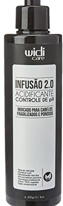 Aqui estão algumas opções de texto ALT para a imagem do produto, usando "Acidificante Vegano", com foco em diferentes aspectos: **Opção 1 (simples e direta):** ``` Acidificante Vegano Widi Care Infusão 2.0 para controle de pH capilar. ``` **Opção 2 (destacando o benefício principal):** ``` Acidificante Vegano Widi Care Infusão 2.0: Restaura o pH ideal dos seus cabelos. ``` **Opção 3 (mais informativa):** ``` Widi Care Infusão 2.0 Acidificante Vegano para equilibrar o pH dos cabelos após processos químicos ou uso de shampoos alcalinos. ``` **Opção 4 (foco na marca e linha):** ``` Widi Care Infusão 2.0: Acidificante Vegano para um cabelo saudável e equilibrado. ``` **Opção 5 (palavras-chave para otimização):** ``` Acidificante Vegano Widi Care Infusão 2.0 - Controle de pH, cabelo saudável, vegano. ``` **Qual usar?** A escolha depende do contexto: * **Simples e Direta:** Boa para a maioria dos casos, especialmente se o texto próximo à imagem já detalha mais sobre o produto. * **Benefício Principal:** Ideal se você quer chamar a atenção para o que o produto faz. * **Informativa:** Melhor se o usuário precisa de mais informações rápidas sobre o uso do produto. * **Marca e Linha:** Bom para fortalecer a marca e a linha de produtos. * **Palavras-chave:** Útil para SEO e para ajudar mecanismos de busca a entenderem o conteúdo da imagem. Recomendo usar uma combinação da opção 1 ou 2 com a 5. Algo como: ``` Acidificante Vegano Widi Care Infusão 2.0 para controle de pH capilar. Acidificante Vegano, Widi Care, Infusão 2.0, cabelo saudável, pH balanceado. ``` Lembre-se de ajustar o texto ALT para corresponder precisamente ao que está na imagem. Se a imagem mostra o frasco do produto, o texto ALT deve refletir isso. Se a imagem mostra o produto sendo usado, o texto ALT pode descrever isso também.