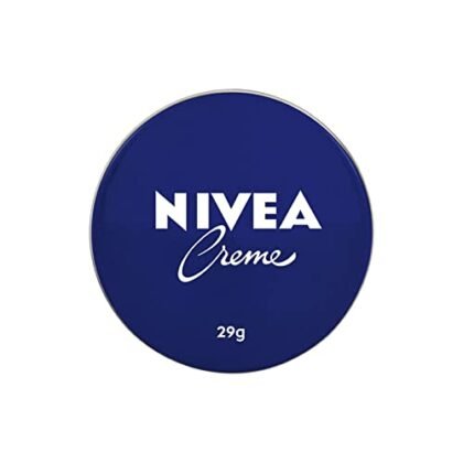 Aqui estão algumas opções de texto ALT para a imagem, usando "Hidratação NIVEA", com diferentes níveis de detalhe e foco: **Opção 1 (Curta e direta):** `Hidratação NIVEA. Lata do creme hidratante NIVEA, ideal para áreas ressecadas.` **Opção 2 (Um pouco mais descritiva):** `Hidratação NIVEA. Close-up da lata azul do creme NIVEA, perfeito para hidratação profunda em áreas como mãos, pés, cotovelos e joelhos.` **Opção 3 (Foco nos benefícios):** `Hidratação NIVEA. Lata de creme NIVEA, oferecendo hidratação intensa e proteção contra o ressecamento, ideal para cuidar da pele, especialmente em áreas como calcanhares e cotovelos.` **Opção 4 (Incluindo a pele tatuada):** `Hidratação NIVEA. Creme NIVEA na lata clássica, perfeito para hidratar áreas ressecadas, proteger do frio e cuidar da pele tatuada.` **Qual escolher?** * Se o contexto da imagem for puramente ilustrativo do produto em si, a **Opção 1 ou 2** são suficientes. * Se a imagem estiver associada a conteúdo sobre os benefícios do produto, a **Opção 3 ou 4** são mais apropriadas. * Se o conteúdo tiver foco no cuidado com tatuagens, a **Opção 4** é a melhor escolha. Lembre-se que o texto ALT deve ser conciso e relevante para o contexto da imagem.