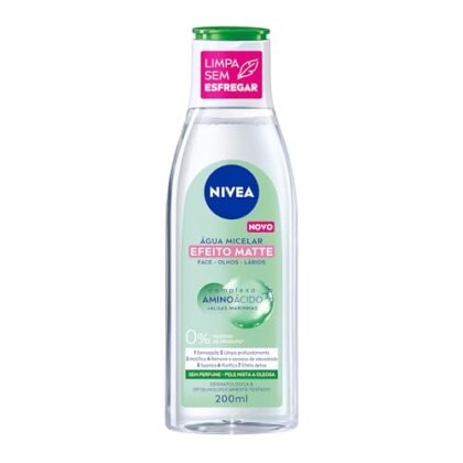 Aqui estão algumas opções de texto ALT para a imagem, usando a frase-chave "Água Micelar Matte" e variando na descrição: **Opção 1 (Foco no produto):** "Água Micelar Matte NIVEA 7 em 1: Solução de limpeza facial para pele oleosa com efeito matte." **Opção 2 (Foco nos benefícios):** "Água Micelar Matte que limpa, hidrata e matifica a pele. Ideal para remover maquiagem e controlar a oleosidade." **Opção 3 (Mais descritiva):** "Imagem do frasco de Água Micelar Matte NIVEA. Fórmula 7 em 1 que limpa profundamente e deixa a pele com toque seco." **Opção 4 (Para acessibilidade, mais breve):** "Água Micelar Matte NIVEA." **Qual escolher?** A melhor opção depende do contexto do uso da imagem. Se você quer destacar a marca e o tipo de produto, a **Opção 1** é boa. Se o foco é nos benefícios, a **Opção 2** funciona bem. A **Opção 3** oferece mais detalhes, enquanto a **Opção 4** é a mais simples e direta. **Dica:** Considere qual informação é mais relevante para o usuário que não pode ver a imagem e escolha a opção que melhor atende a essa necessidade.