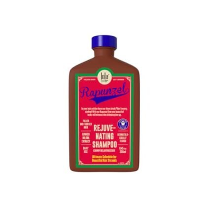 Aqui estão algumas opções de texto ALT para a imagem, usando "Rapunzel Lola": **Opção 1 (Simples e direta):** `Rapunzel Lola - Shampoo Rejuvenescedor para cabelos. ` **Opção 2 (Mais descritiva, se a imagem mostrar o frasco):** `Rapunzel Lola - Frasco do Shampoo Rejuvenescedor Lola Rapunzel 250ml.` **Opção 3 (Focada na marca):** `Rapunzel Lola: Shampoo Rejuvenescedor da linha Rapunzel. ` **Opção 4 (Se a imagem tiver elementos visuais específicos, como cabelo longo e saudável):** `Rapunzel Lola - Shampoo Rejuvenescedor para cabelos longos e saudáveis, da linha Rapunzel.` **Qual opção escolher?** * Se a imagem é apenas o produto, a **Opção 1** ou **Opção 2** são boas escolhas. * Se você quer enfatizar a marca, a **Opção 3** é melhor. * Se a imagem tem um apelo visual específico (cabelo longo, etc.), a **Opção 4** pode ser a mais eficaz. Lembre-se: O texto ALT deve ser conciso e descrever o conteúdo da imagem da forma mais precisa possível.