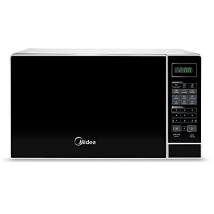 Aqui estão algumas opções de texto ALT, com diferentes níveis de detalhe, utilizando "Microondas Midea": **Opção 1 (Simples):** `Microondas Midea preto de 20 litros.` **Opção 2 (Um pouco mais descritiva):** `Microondas Midea modelo MRAS22, preto, com capacidade de 20 litros.` **Opção 3 (Foco na marca e descrição):** `Foto de um Microondas Midea, modelo MRAS22, na cor preta, ideal para o preparo rápido de alimentos.` **Opção 4 (Considerando acessibilidade e leitores de tela):** `Microondas Midea: Forno de micro-ondas preto com capacidade de 20 litros. Modelo MRAS22. Facilidade e rapidez no preparo de suas refeições.` **Qual escolher?** * A **opção 1** é a mais rápida e direta. * A **opção 2** adiciona o modelo para quem busca informações mais precisas. * A **opção 3** destaca a marca e a utilidade do produto. * A **opção 4** é a mais completa, pensando na acessibilidade para pessoas com deficiência visual que utilizam leitores de tela. Eu recomendaria a **opção 2 ou 4** para um bom equilíbrio entre descrição e concisão. A opção 4 é ótima se você está preocupado com acessibilidade.