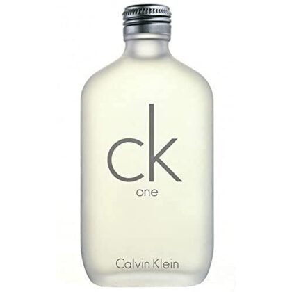 Aqui estão algumas opções de texto ALT para a imagem, utilizando "Ck One", com diferentes níveis de detalhe: **Opção 1 (Simples):** `Ck One Eau de Toilette` **Opção 2 (Um pouco mais descritiva):** `Frasco de Ck One Eau de Toilette 200ml` **Opção 3 (Para melhor acessibilidade, se souber o contexto):** `Ck One, um perfume clássico e unissex da Calvin Klein.` **Opção 4 (Se a imagem mostrar detalhes específicos do frasco):** `Detalhe do frasco de Ck One, mostrando o logo da Calvin Klein.` **Recomendação:** A opção **mais adequada dependerá do contexto da imagem.** Se a imagem for simplesmente um frasco de perfume sem muito detalhe, a **Opção 1** ou **Opção 2** são suficientes. Se a imagem for usada para ilustrar um artigo ou página sobre o perfume, a **Opção 3** pode ser melhor. Se a imagem focar em detalhes específicos do frasco, use a **Opção 4** ou algo similar. **Importante:** O texto ALT deve ser conciso e descrever o conteúdo da imagem da forma mais precisa possível para pessoas com deficiência visual. Evite jargões ou palavras-chave desnecessárias.