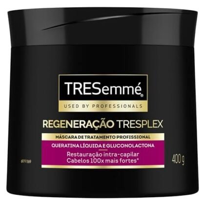 Aqui estão algumas opções de texto ALT para a imagem, utilizando "Regeneração TRESplex", com diferentes níveis de detalhe: * **Opção 1 (Curta e direta):** Regeneração TRESplex Máscara de Tratamento. * **Opção 2 (Um pouco mais descritiva):** Máscara de Tratamento TRESemmé Regeneração TRESplex para cabelos danificados. * **Opção 3 (Focada no benefício):** Máscara TRESemmé Regeneração TRESplex para regenerar e fortalecer seus cabelos. * **Opção 4 (Se a embalagem estiver visível na imagem):** Embalagem da Máscara de Tratamento TRESemmé Regeneração TRESplex 400g. **Qual opção escolher?** A melhor opção depende do contexto da imagem e do que você quer enfatizar. Se o foco principal é identificar o produto, a opção 1 ou 4 são boas. Se você quer destacar o benefício, a opção 3 é melhor. A opção 2 oferece um bom equilíbrio entre identificação e descrição.