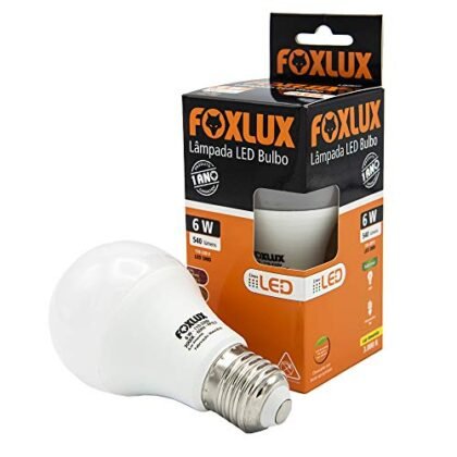 Aqui estão algumas opções de texto ALT para a imagem, usando "Lâmpada LED 6W", com foco em diferentes aspectos: * **Opção 1 (Simples e direta):** Lâmpada LED 6W acesa. * **Opção 2 (Descritiva):** Lâmpada LED 6W, formato bulbo. * **Opção 3 (Informativa):** Lâmpada LED 6W para iluminação residencial. * **Opção 4 (Considerando a marca, se visível):** Lâmpada LED 6W da Foxlux. A melhor opção dependerá do contexto em que a imagem é usada e do que você deseja destacar. Se o foco for simplesmente identificar o tipo de lâmpada, a Opção 1 é suficiente. Se quiser adicionar mais detalhes, a Opção 2 ou 3 podem ser mais adequadas.