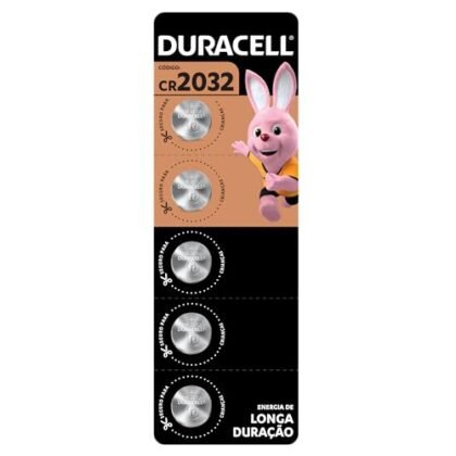 Aqui estão algumas opções de texto ALT para a imagem, variando em nível de detalhe: **Opção 1 (Mais simples e direta):** `Bateria Lítio 2032 Duracell` **Opção 2 (Adicionando contexto):** `Cartela com 5 baterias de lítio 2032 da Duracell` **Opção 3 (Descrevendo a aparência - útil se a imagem for o foco principal):** `Bateria Lítio 2032 Duracell em embalagem com detalhes em cobre e preto` **Opção 4 (Mais detalhada):** `Cartela com cinco baterias de lítio Duracell 2032. Embalagem com design nas cores cobre e preto, mostrando a marca Duracell.` **Qual escolher?** * Se a imagem é apenas para ilustração e o texto ao redor já fornece contexto, a **Opção 1** é suficiente. * Se a imagem é importante para identificar o produto, a **Opção 2** ou **Opção 3** são melhores. * Se a imagem é crucial e precisa ser acessível a pessoas com deficiência visual, a **Opção 4** é a mais completa. Lembre-se que o texto ALT deve ser conciso e informativo. A prioridade é descrever o conteúdo da imagem de forma útil para quem não consegue vê-la.