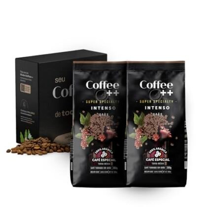 **Opções de texto ALT:** * **Café Especial Intenso: Grãos de café para uma experiência intensa e saborosa.** (Opção mais direta e descritiva) * **Café Especial Intenso: Embalagem de grãos Coffee Mais Intenso.** (Se a embalagem for um destaque na imagem) * **Café Especial Intenso: Grãos selecionados para um café encorpado.** (Foca na qualidade e característica do café) * **Café Especial Intenso: Duas embalagens de 1kg de café em grãos.** (Se o foco for a quantidade e apresentação do produto) A melhor opção dependerá do que a imagem destaca. Se a embalagem é importante, use a opção que a menciona. Se a imagem foca nos grãos, destaque a qualidade e o sabor.