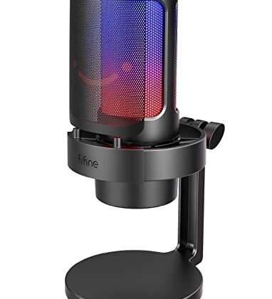 Aqui estão algumas opções de texto ALT para a imagem, com diferentes níveis de detalhe: **Opção 1 (Simples):** `Microfone USB RGB para jogos e streaming.` **Opção 2 (Um pouco mais descritiva):** `Microfone USB RGB FIFINE A8 Preto, ideal para jogos, podcasts e gravação no PC, Mac, PS4 ou PS5.` **Opção 3 (Focada nos recursos):** `Microfone USB RGB com iluminação personalizável, botão de mudo por toque e conector para fone de ouvido. Modelo FIFINE A8 Preto.` **Opção 4 (Mais completa, utilizando algumas palavras-chave do título):** `Microfone USB RGB FIFINE A8 Preto para jogos, streaming e podcasts. Microfone condensador de mesa compatível com PC, Mac, PS4 e PS5. Possui controle RGB, toque mudo e conector para fone de ouvido.` **Recomendação:** A melhor opção dependerá do contexto da sua página. Se a imagem for acompanhada de um texto detalhado, a opção 1 ou 2 podem ser suficientes. Se a imagem for a principal forma de transmitir a informação, a opção 3 ou 4 seriam mais adequadas. **Dica:** Pense no que você quer que o usuário entenda sobre a imagem, mesmo que ele não consiga vê-la. Se o RGB é um destaque, inclua no texto ALT.