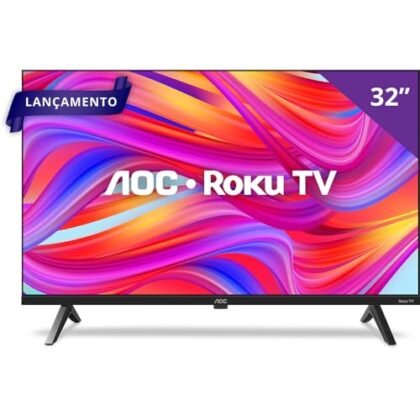 Aqui estão algumas opções de texto ALT para a imagem, usando "Smart TV AOC Roku 32"", variando em detalhe: **Opção 1 (Simples e direta):** `Smart TV AOC Roku 32" exibindo conteúdo.` **Opção 2 (Adicionando detalhes):** `Smart TV AOC Roku 32" HD em destaque, parte da linha AOC Roku.` **Opção 3 (Focando na marca e tipo de tela):** `Smart TV AOC Roku 32" com tela HD, ideal para streaming e TV digital.` **Opção 4 (Mais descritiva):** `Imagem de uma Smart TV AOC Roku 32" ligada, mostrando a interface Roku. Possui conectividade HDMI, USB e Wi-Fi.` **Qual escolher?** * Se o contexto da imagem for apenas ilustrativo, a Opção 1 é suficiente. * Se você deseja enfatizar a marca e o modelo, a Opção 2 é melhor. * Se quiser destacar os recursos e o tipo de tela, use a Opção 3. * Se a imagem mostrar a interface da Roku ou conexões da TV, a Opção 4 é a mais completa. Lembre-se de escolher a opção que melhor se adapta ao contexto da imagem e ao conteúdo da página onde ela está inserida. O objetivo do texto ALT é fornecer uma descrição textual da imagem para pessoas com deficiência visual ou quando a imagem não pode ser carregada.