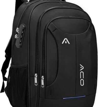 Aqui estão algumas opções de texto ALT para a imagem, utilizando "Mochila Antifurto USB", com diferentes níveis de detalhe: **Opção 1 (Mais simples):** `Mochila Antifurto USB masculina, ideal para notebook e uso diário.` **Opção 2 (Um pouco mais descritiva):** `Mochila Antifurto USB reforçada, com saída USB e cabo de aço, adequada para escola, faculdade, trabalho e viagens.` **Opção 3 (Focando nos recursos):** `Detalhe de uma Mochila Antifurto USB com design executivo, semi impermeável, com saída para fone de ouvido e compartimento para notebook.` **Opção 4 (Para enfatizar a segurança):** `Mochila Antifurto USB resistente com cabo de aço, projetada para proteger seus pertences em viagens e no dia a dia.` **Qual escolher?** A melhor opção depende do contexto da imagem e do que você deseja enfatizar. Se a imagem mostra o design da mochila, a opção 3 pode ser boa. Se a imagem foca na segurança, a opção 4 é melhor. Para algo geral e direto, a opção 1 ou 2 funcionam bem.