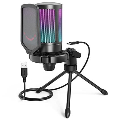 Aqui estão algumas opções de texto ALT para a imagem, considerando diferentes níveis de detalhe: **Opção 1 (Simples e direta):** `Microfone RGB Gamer FIFINE A6V com tripé, pop filter e shock mount.` **Opção 2 (Um pouco mais descritiva):** `Microfone USB RGB para jogos FIFINE A6V. Design gamer com iluminação RGB, botão de mudo rápido e controle de ganho. Inclui tripé, pop filter e shock mount para melhor qualidade de som.` **Opção 3 (Focada nos recursos principais):** `Microfone condensador USB FIFINE A6V ideal para jogos e podcasts. Destaque para a iluminação RGB personalizável, botão de mudo rápido com indicador e acessórios como tripé, pop filter e shock mount.` **Opção 4 (Para acessibilidade):** `Imagem de um microfone RGB gamer FIFINE A6V. O microfone é preto, possui iluminação RGB e está montado em um tripé com pop filter e shock mount. Detalhes incluem o botão de mudo e controle de ganho.` **Qual escolher?** * Se o objetivo principal é apenas identificar o produto, a **Opção 1** é suficiente. * Se quiser destacar alguns recursos importantes, a **Opção 2** ou **Opção 3** são melhores. * Se a acessibilidade é uma prioridade, a **Opção 4** é a mais completa, descrevendo a imagem de forma mais detalhada. Escolha a opção que melhor se adapta ao contexto e ao público do seu site.
