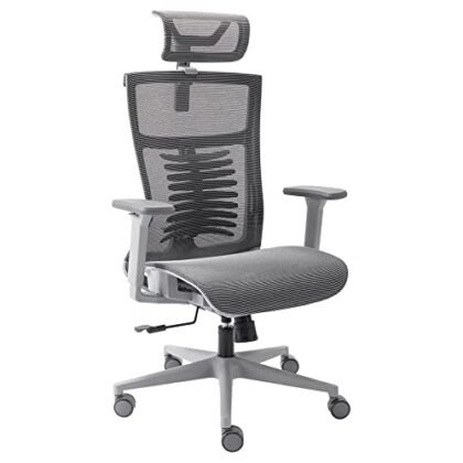 **Opções de Texto ALT:** * **Cadeira Ergonômica Cinza** * **Cadeira Ergonômica Cinza para Escritório** * **Cadeira Ergonômica Cinza Confortável** * **Cadeira Ergonômica Cinza Vertta Pro** (Se quiser mencionar o modelo) * **Detalhe de uma Cadeira Ergonômica Cinza** (Se a imagem for um detalhe) **Justificativa:** O texto ALT deve ser conciso e descrever a imagem da forma mais direta possível para usuários com deficiência visual ou quando a imagem não carrega. "Cadeira Ergonômica Cinza" é o núcleo da descrição, e as outras opções adicionam contexto se necessário.