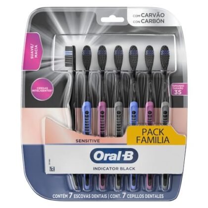 Aqui estão algumas opções de texto ALT, variando em descritividade: **Opção 1 (Mais simples):** Oral-B Carvão, escova de dentes. **Opção 2 (Um pouco mais descritiva):** Escovas de dente Oral-B Carvão com cerdas pretas. **Opção 3 (Focando no benefício e nome do produto):** Embalagem com 7 escovas de dente Oral-B Indicador Black Charcoal para uma limpeza profunda e refrescante. Oral-B Carvão. **Opção 4 (Mais informativa, útil se a imagem mostrar detalhes específicos):** Escovas de dente Oral-B Indicador Black Charcoal com cerdas impregnadas de carvão ativado, cabo preto e indicador de substituição das cerdas. Oral-B Carvão. **Qual escolher?** A melhor opção depende do contexto da imagem e da página. * Se a imagem for apenas uma representação geral do produto, a opção 1 ou 2 são suficientes. * Se a imagem mostrar detalhes específicos (como o indicador de cerdas ou o cabo), a opção 3 ou 4 seriam mais apropriadas. * A opção 3 é boa se você quiser enfatizar o benefício do carvão e o nome completo do produto. Lembre-se que o texto ALT deve ser conciso, informativo e relevante para o conteúdo da página. Use as palavras-chave relevantes ("Oral-B Carvão") e descreva o que está na imagem da forma mais clara possível.
