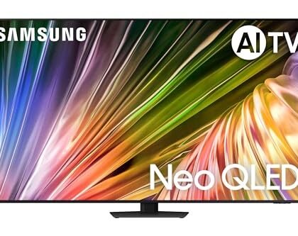 Aqui estão algumas opções de texto ALT, variando em descritividade: **Opção 1 (Mais concisa):** `Samsung Neo QLED 4K TV` **Opção 2 (Um pouco mais descritiva):** `TV Samsung Neo QLED 4K 55 polegadas` **Opção 3 (Inclui mais detalhes, mas ainda concisa):** `Imagem de uma TV Samsung Neo QLED 4K mostrando cores vibrantes.` **Opção 4 (Foca na tecnologia):** `Tela Neo QLED 4K exibindo alta qualidade de imagem.` **Qual escolher?** Depende do contexto e do quão importante é detalhar o máximo possível. Se o foco é simplesmente identificar o tipo de tela, a opção 1 ou 2 são suficientes. Se você quer destacar a qualidade da imagem, a opção 3 ou 4 são melhores. **Recomendação:** Eu recomendaria a **Opção 2** ou a **Opção 3**. Elas oferecem um bom equilíbrio entre concisão e informação.