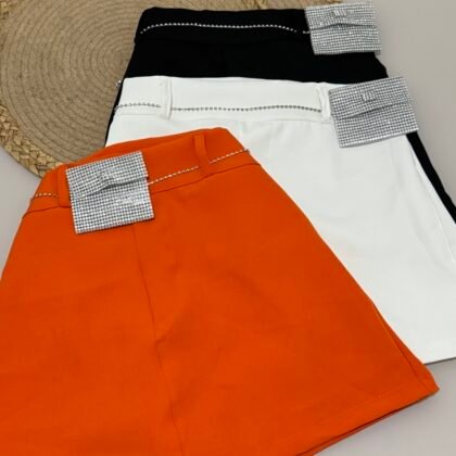 SHORT SAIA EM ALFAIATARIA COM CINTO BOLSINHO EM STRASS COM ZÍPER LATERAL – Imagem 1 [nsid:816791986]