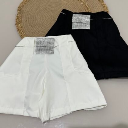 SHORT EM ALFAIATARIA COM CINTO BOLSINHO EM STRASS COM ZÍPER LATERAL – Imagem 1 [nsid:816791323]