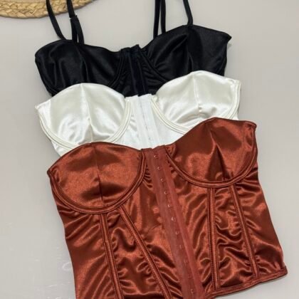 CORSELET ESTRUTURADO EM MALHA PRADA COM BARBATANAS, ARO DE SUSTENTAÇÃO, COLCHETES E REGULLAGEM NA ALÇA – Imagem 1 [nsid:887348071]