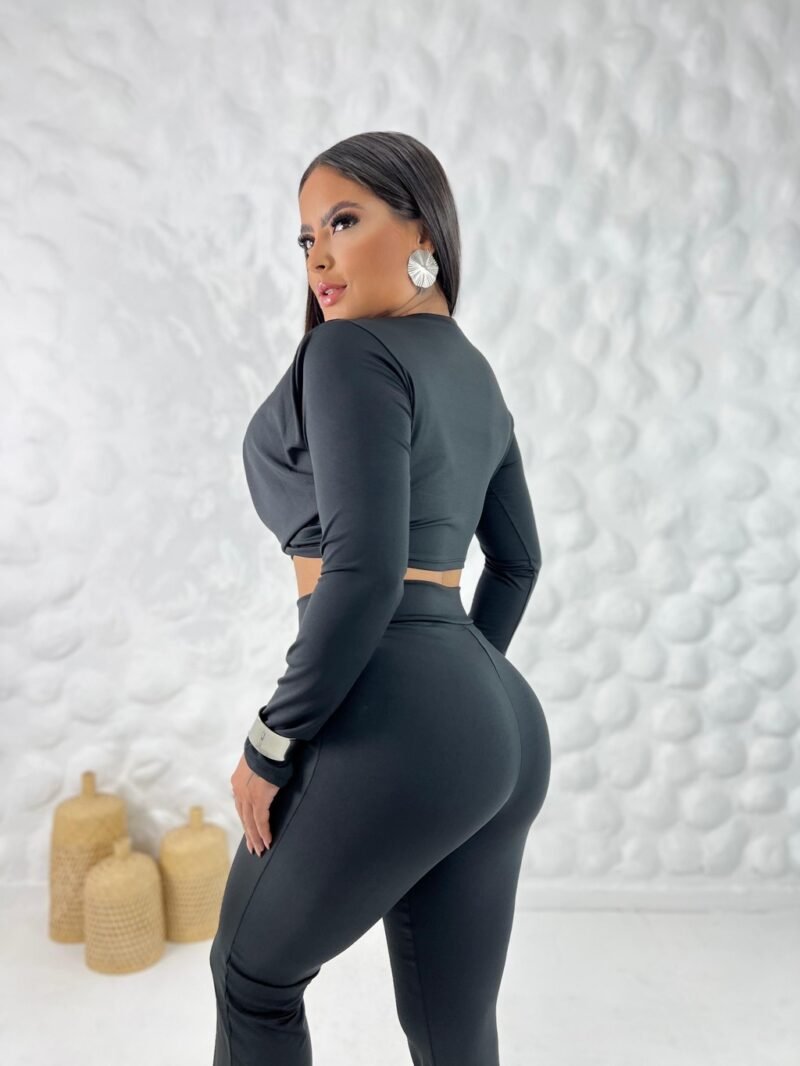 CONJUNTO VIVIANE EM MALHA SUPLEX (CROPPED + CALÇA) – Imagem 2 [nsid:913785314]