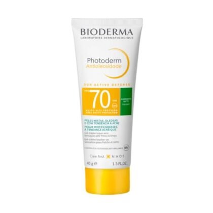 Aqui estão algumas opções de texto ALT para a imagem, utilizando "Protetor Solar Antioleosidade", variando em nível de detalhe: **Opção 1 (Simples e Direta):** ``` Protetor Solar Antioleosidade ``` **Opção 2 (Um pouco mais descritiva):** ``` Protetor Solar Antioleosidade FPS 70 ``` **Opção 3 (Focando no benefício):** ``` Protetor Solar Antioleosidade para pele oleosa, com FPS 70. ``` **Opção 4 (Se a embalagem estiver visível na imagem):** ``` Embalagem do Protetor Solar Antioleosidade Photoderm FPS 70. ``` **Qual escolher?** * Se o espaço for muito limitado, a **Opção 1** é a melhor. * Se você quer fornecer um pouco mais de informação sem ocupar muito espaço, a **Opção 2** é uma boa escolha. * Se você quer destacar o benefício principal, a **Opção 3** é ideal. * Se você quer identificar a marca ou um detalhe específico da embalagem que está visível, a **Opção 4** é mais adequada. Lembre-se de escolher a opção que melhor descreve o que está na imagem e que seja mais relevante para o contexto da página.