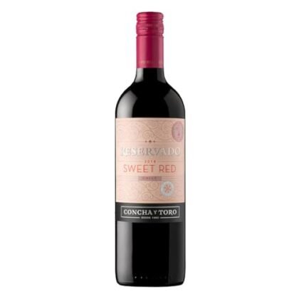 Aqui estão algumas opções de texto ALT para a imagem, considerando a otimização para SEO e acessibilidade: **Opção 1 (Simples e descritiva):** `Concha y Toro Tinto, garrafa do Reservado Sweet Red 750ml.` **Opção 2 (Com foco na marca):** `Vinho Concha y Toro Tinto Reservado Sweet Red, garrafa de 750ml.` **Opção 3 (Com descrição da categoria):** `Concha y Toro Tinto, vinho tinto doce Reservado Sweet Red em garrafa de 750ml.` **Opção 4 (Mais detalhada, se relevante para o contexto):** `Imagem de uma garrafa de Concha y Toro Tinto Reservado Sweet Red 750ml, um vinho tinto doce ideal para harmonização.` **Qual escolher?** A melhor opção depende do contexto da página e do que você quer destacar. * **Opção 1** é uma boa escolha geral para acessibilidade. * **Opção 2** é boa se a marca Concha y Toro é o foco. * **Opção 3** adiciona informação sobre o tipo de vinho. * **Opção 4** é adequada se você quer dar mais detalhes sobre o produto e seus usos. **Importante:** * O texto ALT deve ser conciso e descritivo. * Evite usar palavras-chave irrelevantes. * Pense em como uma pessoa com deficiência visual entenderia a imagem através do texto. * Certifique-se de que o texto ALT corresponda à imagem exibida.