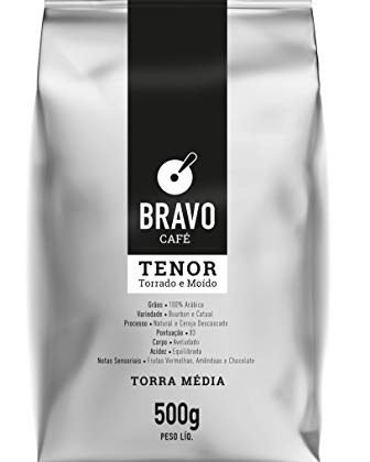 Aqui estão algumas opções de texto ALT para a imagem, usando "Café Frutas Vermelhas", com diferentes níveis de detalhe: * **Opção 1 (Simples):** Café Frutas Vermelhas * **Opção 2 (Um pouco mais descritiva):** Pacote de Café Frutas Vermelhas torrado e moído. * **Opção 3 (Mais detalhada, se aplicável):** Café Frutas Vermelhas da marca Bravo Café, torrado e moído, em embalagem de 500g. A escolha ideal depende do contexto da imagem e do nível de detalhe que você deseja fornecer.