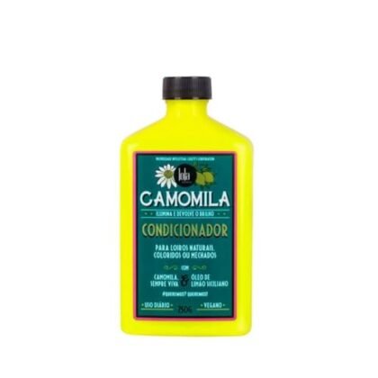 Aqui estão algumas opções de texto ALT para a imagem do condicionador de camomila, considerando a descrição "Camomila Iluminadora": **Opção 1 (Simples e Direta):** `Camomila Iluminadora: Condicionador Lola Cosmetics de 250ml.` **Opção 2 (Um pouco mais descritiva):** `Condicionador Camomila Iluminadora da Lola Cosmetics, embalagem de 250ml. Ideal para cabelos claros.` **Opção 3 (Focando no benefício):** `Condicionador Lola Cosmetics Camomila Iluminadora para cabelos mais claros e brilhantes, embalagem de 250ml.` **Opção 4 (Se a imagem mostrar detalhes da embalagem):** `Embalagem do Condicionador Lola Cosmetics Camomila Iluminadora 250ml. Detalhes da embalagem e marca.` **Qual escolher?** A melhor opção depende do contexto da imagem e do que você quer destacar. * Se o objetivo é apenas identificar o produto, a opção 1 é suficiente. * Se você quer destacar que é para cabelos claros, a opção 2 é melhor. * Se você quer enfatizar o benefício, a opção 3 é ideal. * Se a imagem mostrar detalhes específicos da embalagem, a opção 4 é a mais adequada. Lembre-se: O texto ALT deve ser conciso e relevante, descrevendo o que está na imagem de forma significativa.