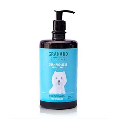 Aqui estão algumas opções de texto ALT para a imagem, utilizando "Shampoo Clareador Pet", com diferentes níveis de detalhe: **Opção 1 (Mais simples):** `Shampoo Clareador Pet` **Opção 2 (Um pouco mais descritiva):** `Shampoo Clareador Pet para pelos claros` **Opção 3 (Mais contextualizada - ideal):** `Shampoo Clareador Pet Granado Azul para Pelos Claros - Frasco de 500ml` **Opção 4 (Focada na marca e benefício):** `Shampoo Clareador Pet Granado: Realce a beleza dos pelos claros do seu animal de estimação.` **Justificativa:** A melhor opção é a 3, pois inclui a marca, o tipo de produto, a cor (que pode ser relevante para identificar o produto visualmente) e a quantidade, fornecendo informações úteis caso a imagem não carregue. A opção 4 é boa para SEO, mas a 3 é mais direta e informativa para o usuário que está vendo a página.