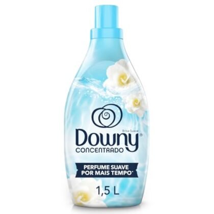 Aqui estão algumas opções de texto ALT para a imagem do amaciante Downy Brisa Suave, com diferentes níveis de detalhe: **Opções curtas e diretas:** * Downy Brisa Suave * Amaciante Downy Brisa Suave **Opções mais descritivas:** * Embalagem do amaciante Downy Brisa Suave Concentrado 1,5L. * Frasco azul claro do amaciante Downy Brisa Suave. * Downy Brisa Suave Amaciante Concentrado para roupas macias e perfumadas. **Opções com foco na acessibilidade (se relevante no contexto):** * Imagem do amaciante Downy Brisa Suave, com embalagem azul e letras brancas. **Qual escolher?** A escolha ideal depende do contexto da imagem: * Se a imagem é autoexplicativa e o texto ao redor já menciona o produto, uma opção curta é suficiente. * Se a imagem é o único identificador do produto, use uma opção mais descritiva. * Se a acessibilidade é uma prioridade, inclua detalhes como a cor da embalagem. Recomendo usar a opção: **Frasco azul claro do amaciante Downy Brisa Suave.**