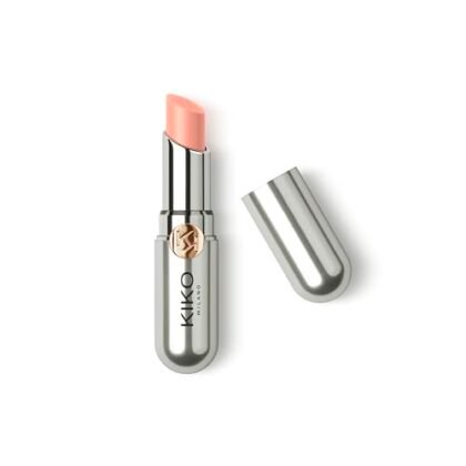 Aqui estão algumas opções de texto ALT para a imagem, utilizando "Hidratante Labial Colorido", com diferentes níveis de detalhe: **Opção 1 (Mais simples):** ``` Hidratante Labial Colorido ``` **Opção 2 (Um pouco mais descritiva):** ``` Hidratante Labial Colorido, KIKO MILANO. ``` **Opção 3 (Incluindo a cor):** ``` Hidratante Labial Colorido KIKO MILANO, cor Vanilla. ``` **Opção 4 (Mais detalhada - se a imagem mostrar o produto aplicado):** ``` Hidratante Labial Colorido KIKO MILANO cor Vanilla, lábios com um leve brilho. ``` A melhor opção depende do contexto da imagem e do quão detalhada você precisa ser. Se a imagem mostrar claramente que é um hidratante labial e a cor, a opção mais simples pode ser suficiente. Se a imagem não for tão clara, as opções mais descritivas são melhores.