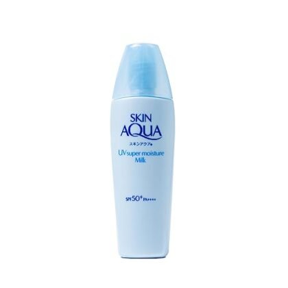 **Opção 1 (mais direta):** ``` Protetor Solar Hialurônico ``` **Opção 2 (um pouco mais descritiva):** ``` Protetor Solar Hialurônico facial, SKIN AQUA® ``` **Opção 3 (considerando o contexto):** ``` Protetor Solar Hialurônico FPS50, SKIN AQUA® para proteção solar facial ``` A escolha da melhor opção depende do contexto da imagem e do que você quer destacar. A primeira opção é a mais simples e direta. A segunda adiciona a marca. A terceira é a mais completa, dando mais detalhes sobre o produto. Eu recomendaria a segunda ou terceira opção.