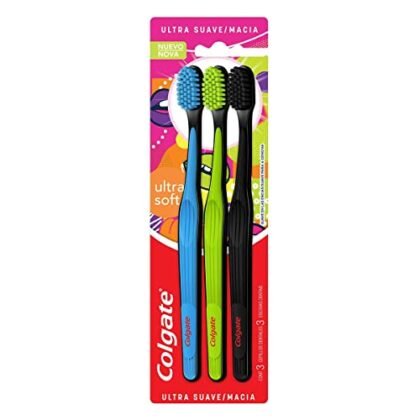 Aqui estão algumas opções de texto ALT para a imagem, usando "Colgate Ultra Soft", com diferentes níveis de detalhe: **Opção 1 (Mais simples):** `Colgate Ultra Soft, embalagem com 3 escovas de dente.` **Opção 2 (Um pouco mais descritiva):** `Colgate Ultra Soft: Embalagem com 3 escovas de dente de cerdas ultramacias.` **Opção 3 (Focada no benefício):** `Colgate Ultra Soft: Escova de dentes para limpeza suave e eficaz.` **Opção 4 (Se houver cores específicas):** `Colgate Ultra Soft: Kit com 3 escovas de dente em cores sortidas. Cerdas ultra macias para gengivas sensíveis.` **Qual usar?** A melhor opção depende do contexto da imagem. Se a imagem for pequena e o foco é apenas identificar o produto, a Opção 1 é suficiente. Se você quer destacar os benefícios do produto, a Opção 3 ou 4 são melhores. Se a imagem mostra cores diferentes, a Opção 4 é uma boa escolha.