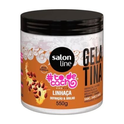 Aqui estão algumas opções de texto ALT para a imagem, considerando diferentes focos: **Opção 1 (Descritiva e direta):** `Gelatina Capilar ToDeCacho Linhaça Salon Line para cabelos ondulados, cacheados e crespos.` **Opção 2 (Com foco nos benefícios):** `Gelatina Capilar ToDeCacho para definição, brilho e hidratação dos cabelos cacheados e crespos. Fórmula vegana com linhaça.` **Opção 3 (Mais curta e objetiva):** `Gelatina Capilar ToDeCacho Salon Line para definição de cachos.` **Opção 4 (Se a embalagem for o foco):** `Pote de 550g de Gelatina Capilar ToDeCacho Linhaça da Salon Line.` **Qual escolher?** A melhor opção depende do contexto da imagem. Se a imagem mostra a embalagem claramente e o foco é o produto em si, a **Opção 4** é uma boa escolha. Se você quer destacar os benefícios, a **Opção 2** é mais adequada. A **Opção 1** é um bom meio-termo, enquanto a **Opção 3** é a mais concisa. Lembre-se que o texto ALT deve ser informativo e relevante para o conteúdo da página.