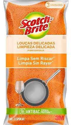 Aqui estão algumas opções de texto ALT para a imagem, usando "Esponja Não Risca", com diferentes níveis de detalhe: **Opções curtas e diretas:** * Esponja Não Risca * Esponja Não Risca para louças delicadas **Opções um pouco mais descritivas:** * Esponja Não Risca Scotch-Brite para lavar louças delicadas. * Embalagem com 3 unidades de Esponja Não Risca Scotch-Brite laranja. **Opção mais completa (se o contexto permitir):** * Imagem de embalagem com 3 esponjas Scotch-Brite laranjas, modelo "Esponja Não Risca" para louças delicadas. **Qual escolher?** A melhor opção depende do contexto em que a imagem está sendo usada. Se o texto ao redor da imagem já fornece informações adicionais, uma opção mais curta é suficiente. Se a imagem precisar ser mais autoexplicativa, a opção mais completa pode ser melhor.