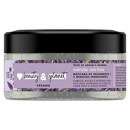 Aqui estão algumas opções de texto ALT para a imagem, considerando a palavra-chave "Argan Lavanda" e diferentes focos: **Opção 1 (Simples e direta):** `Argan Lavanda: Máscara de tratamento Love Beauty & Planet para cabelos suaves e calmos.` **Opção 2 (Um pouco mais descritiva):** `Máscara de tratamento capilar Love Beauty & Planet com óleo de Argan e Lavanda, para cabelos mais suaves e com aroma relaxante de Argan Lavanda.` **Opção 3 (Focada nos ingredientes principais):** `Love Beauty & Planet: Máscara de tratamento com a combinação de Argan Lavanda, para nutrir e acalmar seus cabelos.` **Opção 4 (Com tom mais emocional):** `Mime seus cabelos com a máscara de tratamento Love Beauty & Planet Argan Lavanda, para um ritual de beleza relaxante e resultados incríveis.` **Qual escolher?** A melhor opção depende do contexto da sua página. Se você precisa ser breve, a Opção 1 é ideal. Se você quer destacar os benefícios, a Opção 2 ou 3 são boas escolhas. Se você quer criar uma conexão emocional, a Opção 4 pode ser mais eficaz. **Dica:** Certifique-se de que o texto ALT seja conciso e descreva com precisão o que a imagem representa. Evite jargões e palavras-chave desnecessárias. O objetivo é tornar a imagem acessível para pessoas com deficiência visual e ajudar os mecanismos de busca a entenderem o conteúdo da sua página.