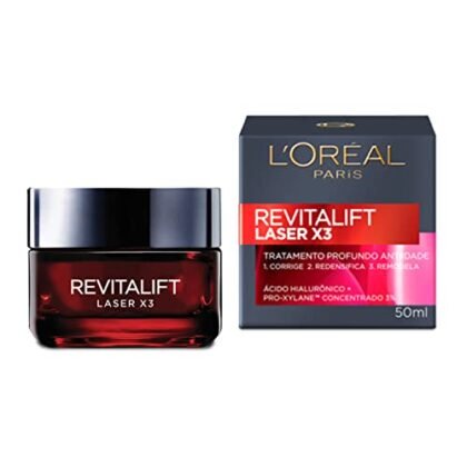 Aqui estão algumas opções de texto ALT para a imagem, focando em diferentes aspectos do produto "Revitalift Laser X3": **Opção 1 (Simples e direta):** `Revitalift Laser X3, creme facial anti-idade diurno L'Oréal Paris.` **Opção 2 (Enfatizando os benefícios):** `Creme Revitalift Laser X3 para uma pele visivelmente mais jovem.` **Opção 3 (Adicionando detalhes):** `Pote de 50ml do creme facial Revitalift Laser X3 anti-idade diurno da L'Oréal Paris.` **Opção 4 (Focando na marca):** `L'Oréal Paris Revitalift Laser X3, um creme anti-idade para o dia a dia.` **Opção 5 (Se a imagem mostrar a textura do creme):** `Revitalift Laser X3: Textura suave e cremosa para revitalizar a pele.` **Ao escolher o melhor texto ALT, considere:** * **O contexto da imagem:** Onde a imagem está sendo usada? (E-commerce, blog, etc.) * **O que a imagem mostra:** É apenas o produto ou também mostra a embalagem, textura, etc.? * **O público-alvo:** O que eles estariam procurando? Espero que isso ajude!