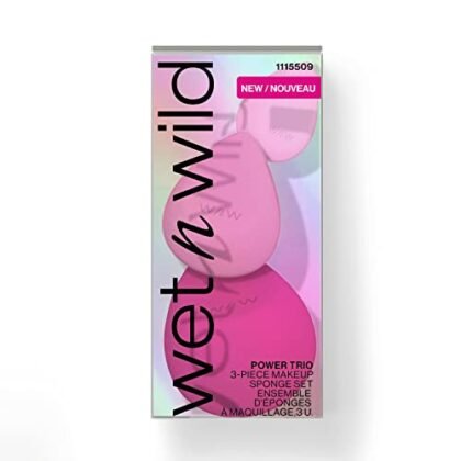 Aqui estão algumas opções de texto ALT para a imagem do "Power Trio 3-Piece Makeup Sponge Set" da Wet n Wild, considerando diferentes focos e níveis de detalhe: **Opção 1 (Simples e direta):** `Esponjas de maquiagem Wet n Wild Power Trio, conjunto de 3 esponjas de diferentes formatos.` **Opção 2 (Um pouco mais descritiva):** `Conjunto Power Trio de esponjas de maquiagem da Wet n Wild. Inclui 3 esponjas com formatos variados para aplicação de base, corretivo e contorno.` **Opção 3 (Focada no uso e benefício):** `Esponjas de maquiagem Wet n Wild Power Trio. Obtenha uma aplicação de maquiagem impecável com estas 3 esponjas projetadas para diferentes áreas do rosto.` **Opção 4 (Incluindo um toque da marca):** `Wet n Wild Power Trio: Um conjunto essencial de 3 esponjas de maquiagem para uma aplicação uniforme e profissional. Perfeito para criar looks incríveis!` **Opção 5 (Para imagens mais específicas, com cores ou texturas evidentes):** `Power Trio de esponjas de maquiagem Wet n Wild. Esponjas macias e coloridas, ideais para aplicar e esfumar produtos líquidos e cremosos na pele.` **Dicas para escolher o melhor texto ALT:** * **Seja breve e conciso:** As descrições ALT devem ser informativas, mas não excessivamente longas. * **Seja descritivo:** Dê detalhes sobre o que está na imagem. * **Use palavras-chave relevantes:** Isso ajuda os mecanismos de busca a entender a imagem. * **Considere o contexto:** O texto ALT deve ser relevante para o conteúdo da página em que a imagem está inserida. * **Pense no usuário:** Imagine que você está descrevendo a imagem para alguém que não pode vê-la. Espero que isso ajude! Escolha a opção que melhor se adequa à sua necessidade e ao contexto da sua imagem.