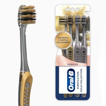 Aqui estão algumas opções de texto ALT, variando em descritividade: **Opção 1 (Curta e direta):** `Oral-B Purification` **Opção 2 (Um pouco mais descritiva):** `Escova dental Oral-B Purification` **Opção 3 (Mais detalhada e focada na coleção):** `Escovas da Coleção Oral-B Purification Gold` **Opção 4 (Focada no benefício principal):** `Escovas Oral-B Purification para limpeza avançada` **Qual escolher?** A melhor opção depende do contexto da imagem e da página. Se a página já está cheia de informações sobre a escova, a opção 1 ou 2 são suficientes. Se a imagem é o principal destaque da coleção, a opção 3 pode ser melhor. Se o foco for o benefício da limpeza, a opção 4 pode ser mais apropriada.