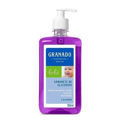 Aqui estão algumas opções de texto ALT para a imagem, utilizando "Sabonete Bebê Lavanda", variando em detalhe e foco: * **Opção 1 (simples):** Sabonete Bebê Lavanda * **Opção 2 (descritiva):** Frasco de Sabonete Bebê Lavanda da Granado, 500ml. * **Opção 3 (focada no uso):** Sabonete Bebê Lavanda para a higiene suave do bebê. A melhor opção dependerá do contexto da sua página e do que você deseja destacar. Se a página é sobre o produto específico, a opção 2 pode ser mais informativa. Se a página é mais geral sobre produtos para bebês, a opção 3 pode ser melhor. A opção 1 é um bom ponto de partida se você não tiver certeza.