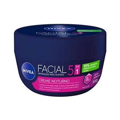Aqui estão algumas opções de texto ALT para a imagem, usando "Creme Facial Noturno NIVEA", variando em detalhe e foco: **Opção 1 (Curta e direta):** `Creme Facial Noturno NIVEA` **Opção 2 (Um pouco mais descritiva):** `Pote do Creme Facial Noturno NIVEA` **Opção 3 (Enfatizando o uso):** `Creme Facial Noturno NIVEA para hidratação da pele durante o sono` **Opção 4 (Foco no produto em si):** `Embalagem do Creme Facial Noturno NIVEA, 100g` **Opção 5 (Mais detalhada, se a imagem mostrar detalhes específicos):** `Pote azul e branco do Creme Facial Noturno NIVEA. Detalhes sobre hidratação e renovação celular visíveis na embalagem.` **Qual escolher?** * Se a imagem for simples e apenas mostrar o pote, a opção 1 ou 2 são suficientes. * Se a imagem estiver acompanhada de texto que já descreve o produto, a opção 1 é ideal. * Se você quiser enfatizar o propósito do produto, a opção 3 é uma boa escolha. * Se a imagem mostrar detalhes da embalagem ou informações adicionais, a opção 5 pode ser mais adequada. A escolha do texto ALT ideal dependerá do contexto da imagem e do que você deseja destacar.