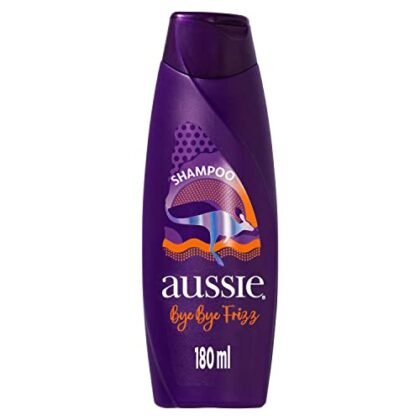Aqui estão algumas opções de texto ALT, variando em detalhe e foco: * **Opção 1 (Simples):** Aussie Smooth. * **Opção 2 (Um pouco mais descritivo):** Frasco de shampoo Aussie Smooth, para cabelos macios. * **Opção 3 (Foco no produto):** Shampoo Aussie Smooth Miraculously Smooth, frasco de 180ml. * **Opção 4 (Com benefício):** Aussie Smooth para um cabelo incrivelmente macio e sem frizz. **Qual escolher?** A melhor opção depende do contexto da imagem e do seu público. * Se a imagem é apenas decorativa ou já está bem descrita no texto ao redor, a opção 1 (Aussie Smooth) pode ser suficiente. * Se você quer que o usuário saiba que é um shampoo e o benefício principal, a opção 4 é uma boa escolha. * Se você precisa destacar o nome completo e tamanho, a opção 3 é ideal.