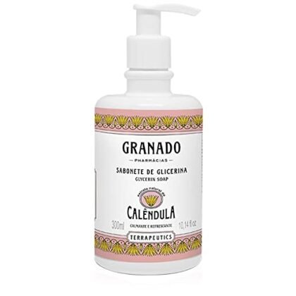Aqui estão algumas opções de texto ALT, variando em detalhe: **Opção 1 (Mais simples):** `Sabonete Calêndula Granado` **Opção 2 (Um pouco mais descritiva):** `Sabonete Calêndula Granado líquido, frasco rosa claro.` **Opção 3 (Mais completa, ideal se a imagem mostrar detalhes como a embalagem):** `Frasco de sabonete líquido Calêndula Granado, linha Terrapeutics, com embalagem rosa claro e rótulo detalhado.` A melhor escolha depende do contexto da imagem e da informação que você quer transmitir ao usuário. Se a imagem for apenas do sabonete em si, a opção 1 ou 2 são suficientes. Se mostrar a embalagem de forma proeminente, a opção 3 é mais adequada.