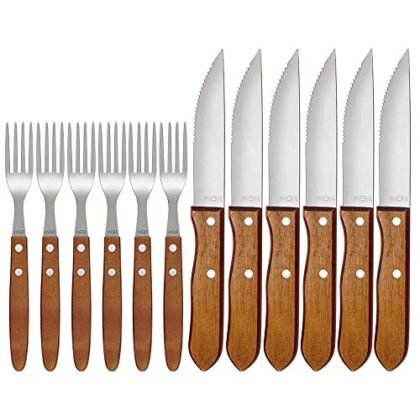 Aqui estão algumas opções de texto ALT para a imagem, utilizando "Churrasco Inox", variando em descrição e foco: **Opção 1 (Mais simples):** `Churrasco Inox: Conjunto de garfo e faca para churrasco da Mor, 12 peças.` **Opção 2 (Mais descritiva):** `Churrasco Inox: Detalhe do conjunto de 12 peças da Mor, com garfos e facas em aço inoxidável ideais para churrasco.` **Opção 3 (Focada na marca):** `Churrasco Inox: Conjunto Mor de garfos e facas para churrasco, com 12 peças em aço inox de alta qualidade.` **Opção 4 (Considerando a experiência):** `Churrasco Inox: Desfrute de um churrasco perfeito com o conjunto de garfos e facas da Mor, 12 peças em aço inoxidável.` **Qual escolher?** * Se você precisa ser breve, a **Opção 1** é ideal. * Se você quer fornecer mais detalhes, a **Opção 2** é uma boa escolha. * Se a marca Mor é importante, use a **Opção 3**. * Se você quer adicionar um toque de experiência, a **Opção 4** é interessante. A melhor opção dependerá do contexto em que a imagem está sendo usada e do que você quer enfatizar.