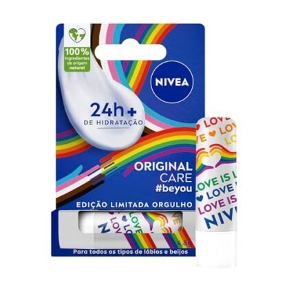 Aqui estão algumas opções de texto ALT, variando em nível de detalhe: **Opção 1 (Curta e direta):** `Hidratação Labial NIVEA Original Care Orgulho` **Opção 2 (Um pouco mais descritiva):** `Hidratação Labial NIVEA, edição Original Care Orgulho.` **Opção 3 (Considerando acessibilidade):** `Imagem de um protetor labial NIVEA Original Care Orgulho. Texto: Hidratação Labial NIVEA.` **Justificativa da escolha:** * A mais importante é incluir a frase-chave "Hidratação Labial NIVEA". * As opções mais detalhadas ajudam usuários com deficiência visual a entender o contexto da imagem, especialmente se a imagem for de um produto específico. * A opção 3 explícita que se trata de uma imagem, ajudando o leitor de tela a entregar essa informação de forma mais clara. A escolha ideal depende do contexto do seu site e do nível de detalhe que você deseja fornecer. Se você tem outros elementos visuais na página que já fornecem contexto, a opção mais curta pode ser suficiente. Se a imagem é a principal forma de apresentar o produto, a opção mais detalhada é melhor.