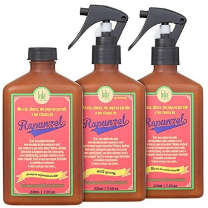 Aqui estão algumas opções de texto ALT para a imagem "Rapunzel Trio Kit (3 Produtos)": **Opções concisas e descritivas:** * **Rapunzel** Kit de tratamento capilar com 3 produtos. * **Rapunzel** Trio: Shampoo, condicionador e máscara. * **Rapunzel** Kit para cabelos longos e saudáveis. **Opções mais detalhadas (se houver espaço e relevância):** * **Rapunzel** Trio Kit com produtos para crescimento e fortalecimento capilar. * **Rapunzel** Kit completo com shampoo, condicionador e máscara para um tratamento intensivo. * **Rapunzel** Trio, a solução para cabelos mais fortes, longos e com brilho. * **Rapunzel** Kit de 3 produtos para o cuidado completo dos seus cabelos, da raiz às pontas. **Opção se a marca for muito conhecida pelo crescimento capilar:** * **Rapunzel**: Kit de crescimento capilar com 3 produtos. **Ao escolher o texto ALT, considere:** * **O contexto da imagem:** Onde a imagem está sendo usada? Qual é o propósito da página? * **O público-alvo:** Quem são as pessoas que verão a imagem? * **As palavras-chave:** Quais são as palavras-chave relevantes para o produto e a marca? O objetivo principal do texto ALT é descrever a imagem para pessoas com deficiência visual e para mecanismos de busca. Escolha a opção que melhor atende a esses requisitos, focando em descrever os produtos da marca **Rapunzel**.