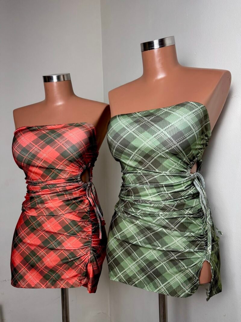 VESTIDO XADREZ EM MALHA SUPLEX COM BOJO, RECORTE LATERAL E DRAPEADO – Imagem 1 [nsid:896749804]