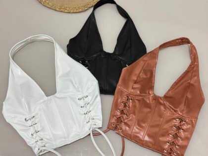 CROPPED TIFFANY EM CIRRÊ ACETINADO COM BARBATANAS E ILHÓS – Imagem 1 [nsid:907335181]