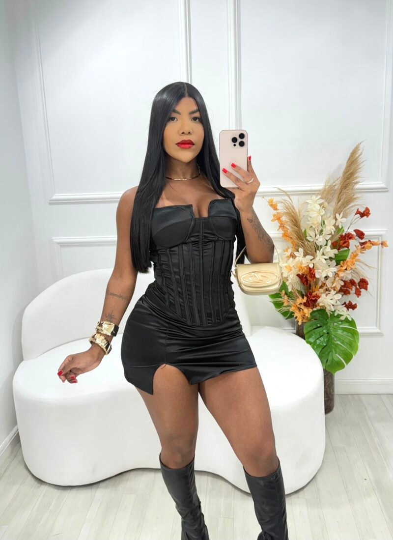 VESTIDO CORSELET EM MALHA PRADA, COM BARBATANAS. BOJO E REGULAGEM NAS ALÇAS – Imagem 3 [nsid:912909232]