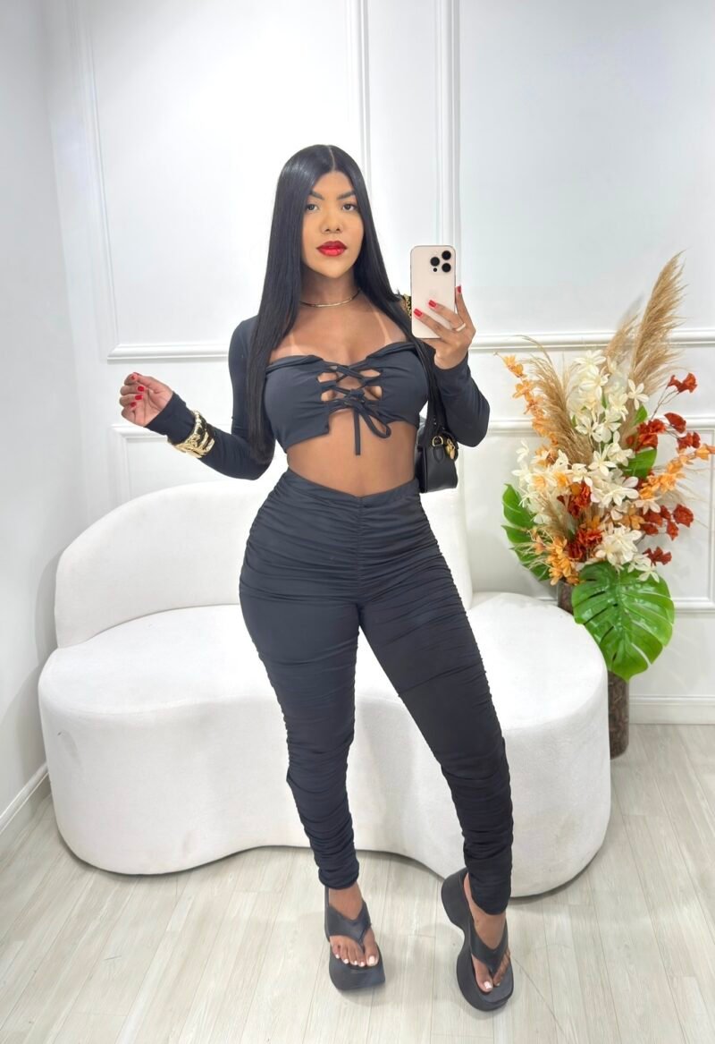 CONJUNTO DRAPEADO EM MALHA SUPLEX COM BOJO (CALÇA + CROPPED) – Imagem 2 [nsid:909322084]