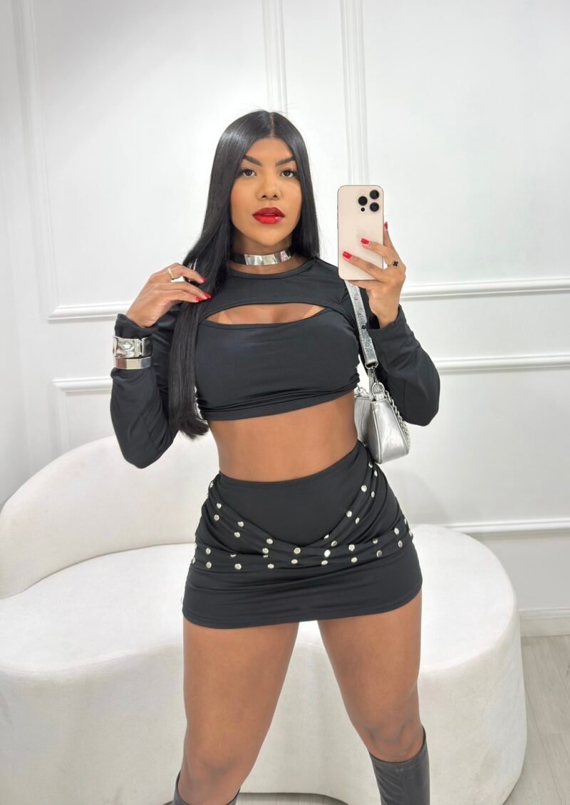 CONJUNTO EM MALHA SUPLEX COM BOJO CRAVEJADO DE TAXINHA – Imagem 2 [nsid:912964248]