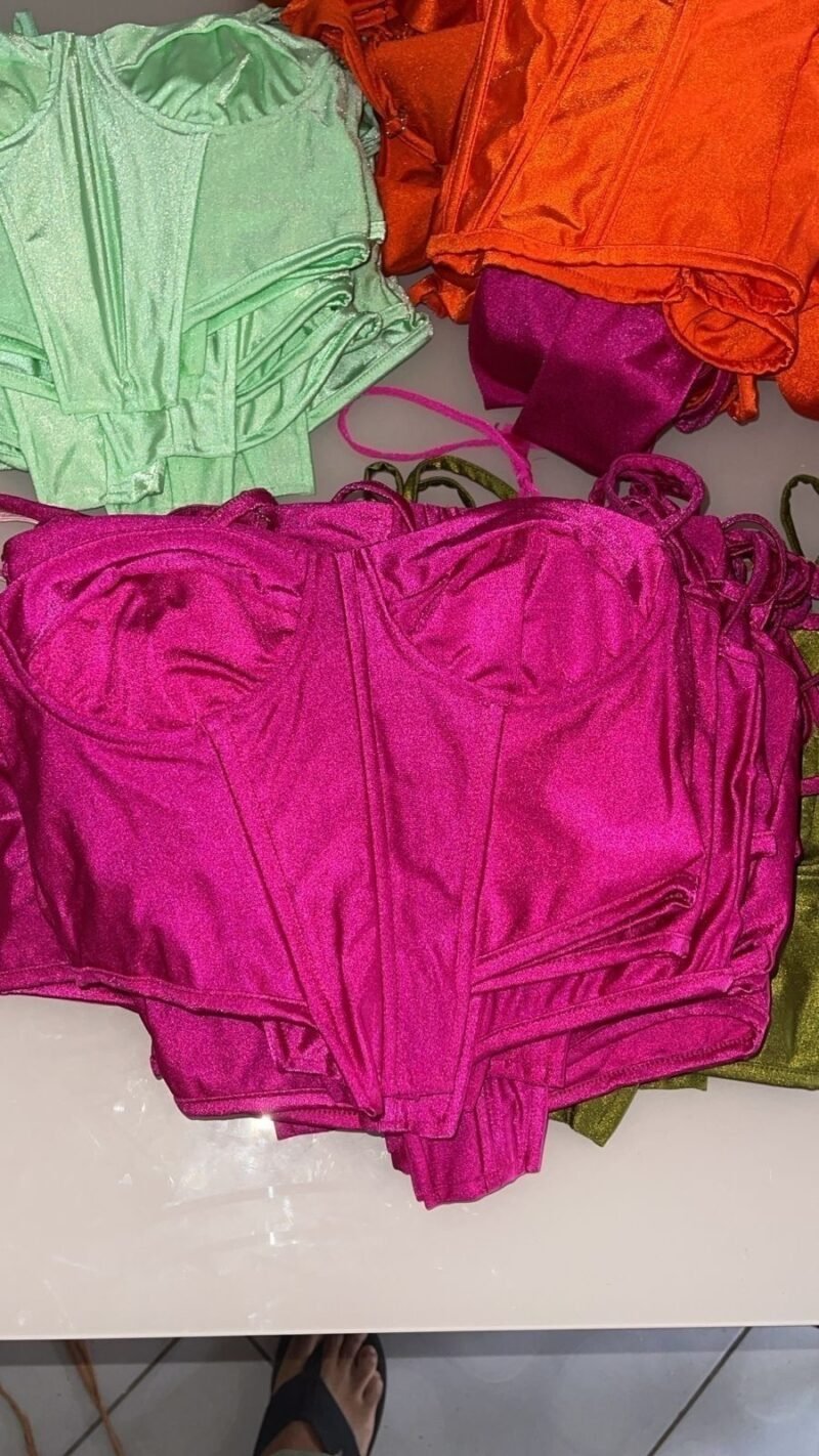 CORSELET EM POLIAMIDA TEXTURIZADA COM BARBATANAS, ARO DE SUSTENTAÇÃO E REGULAGEM NA ALÇA – Imagem 3 [nsid:879871212]